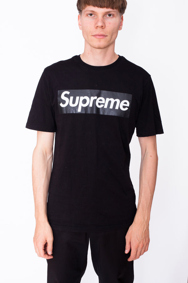 Supreme Logo Black T-Shirt - The Black Market